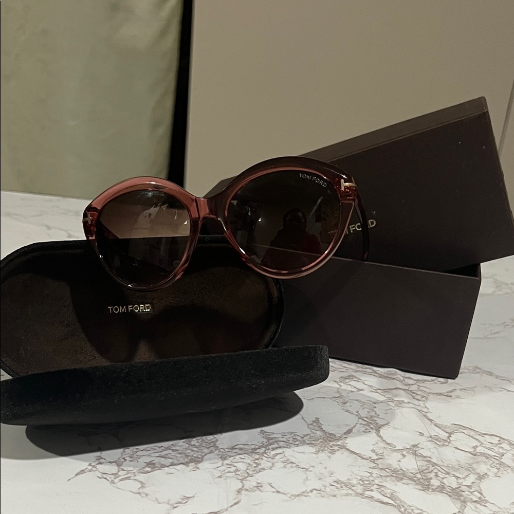 Light used Tom Ford Women's Round Sunglasses - Burgundy Frame